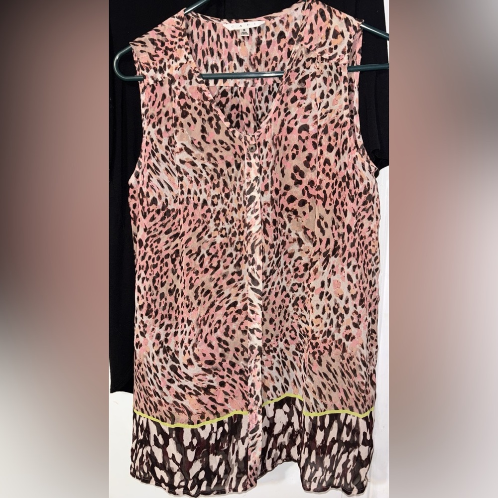 CAbi Pink Graphic No Sleeve Blouse